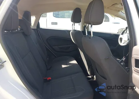 2019 Ford Fiesta Se z USA, uszkodzony, nr VIN 3FADP4EJ9KM105695